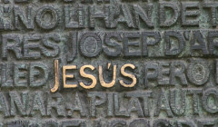 jesus escrito en piedra